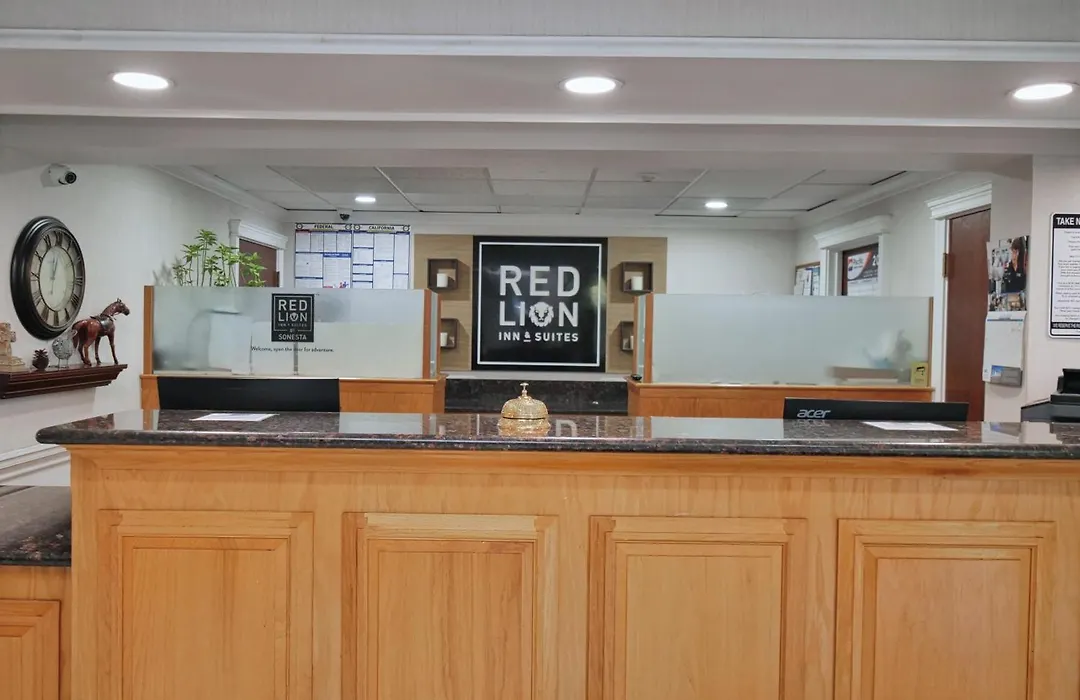 Red Lion Inn & Suites Auburn-1